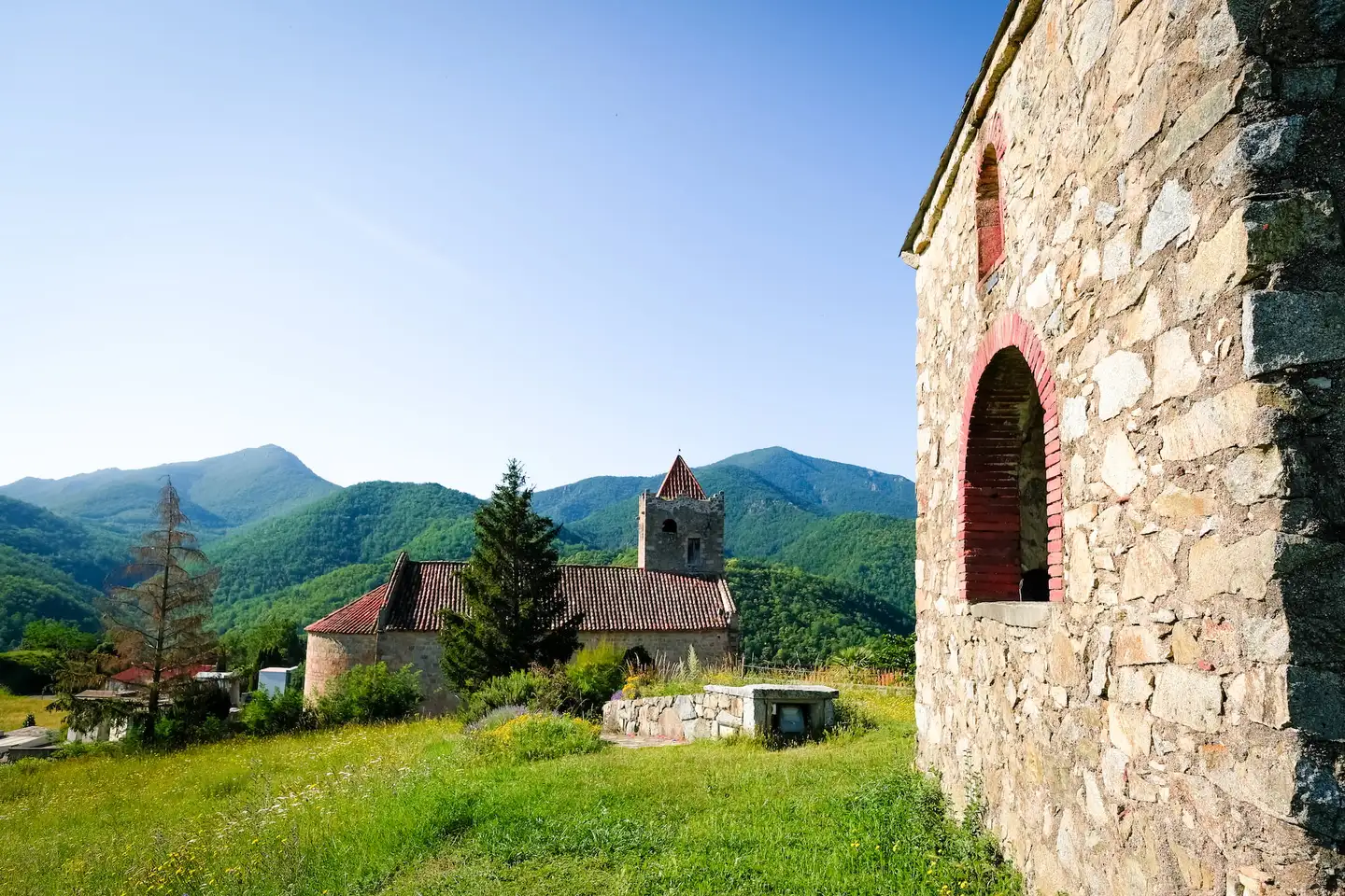Église Sainte-Marie de Serralongue