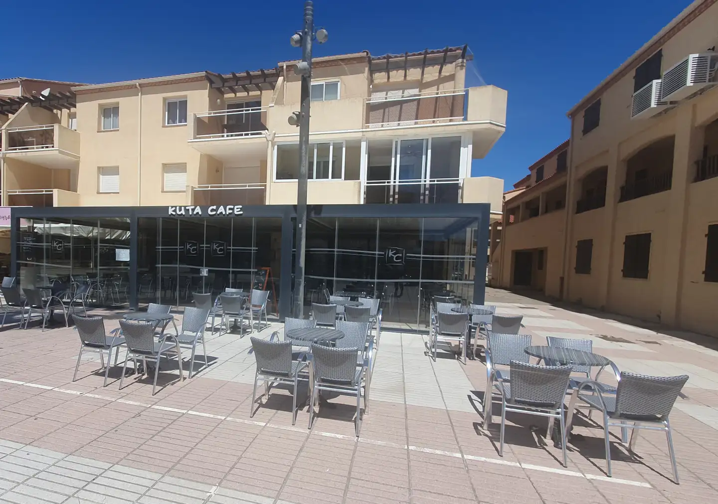 Le Kuta café