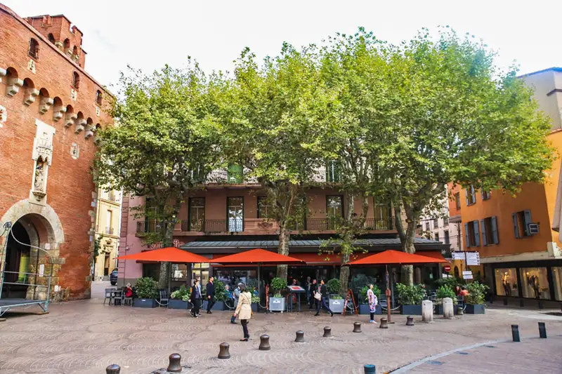 Le Grand café de la Poste